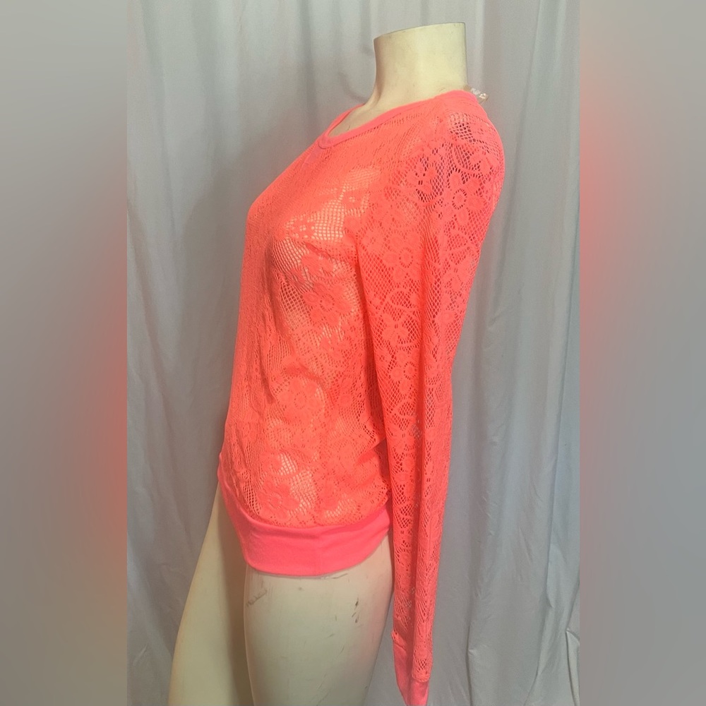 No Boundaries neon pink sheet lace top long sleeve size medium